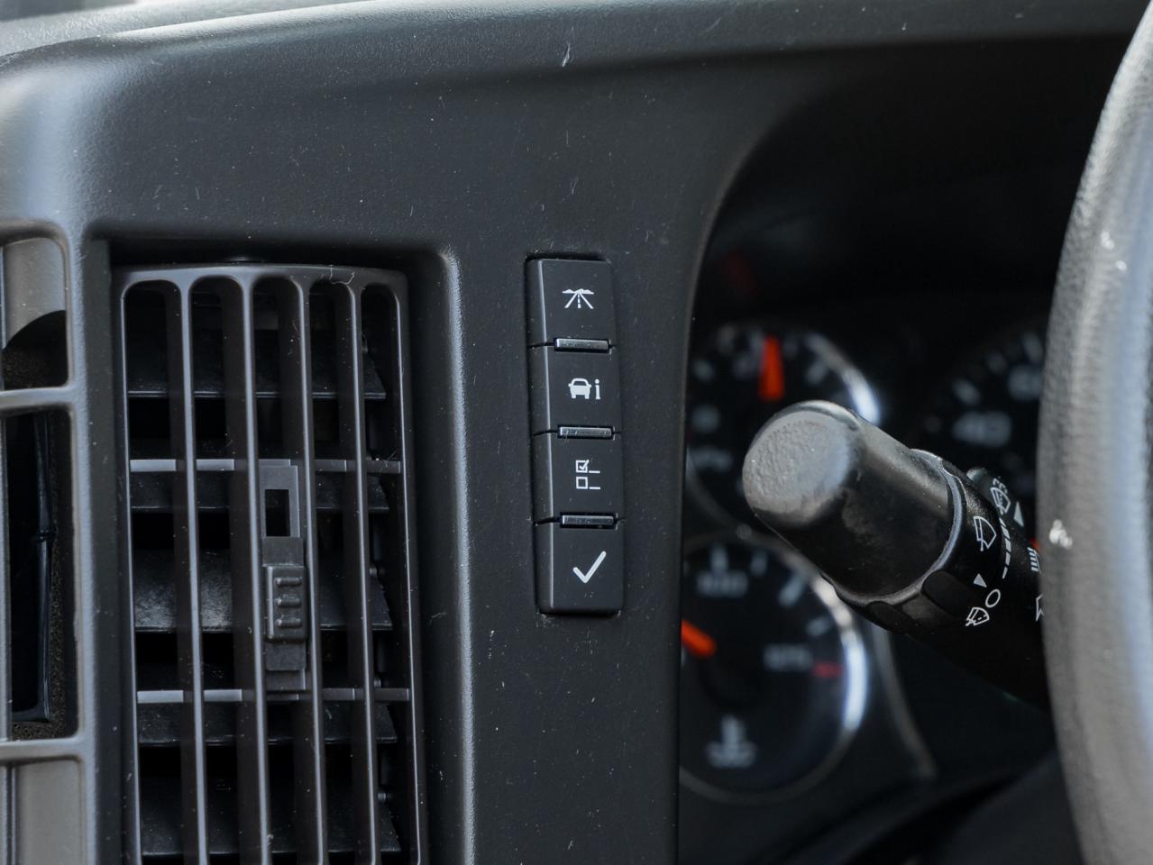 2020 Chevrolet Express RWD 2500 155  !! NO ACCIDENT !! Photo