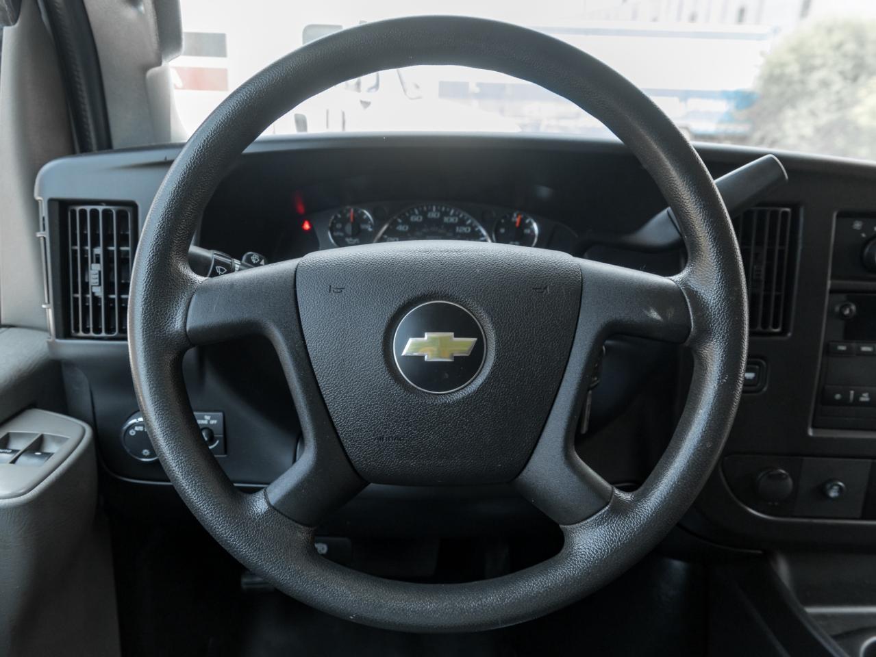 2020 Chevrolet Express RWD 2500 155  !! NO ACCIDENT !! Photo