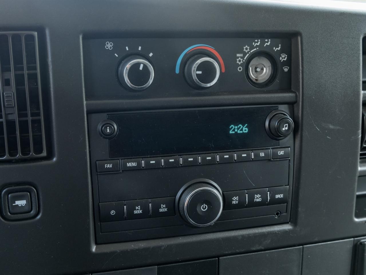 2020 Chevrolet Express RWD 2500 155  !! NO ACCIDENT !! Photo