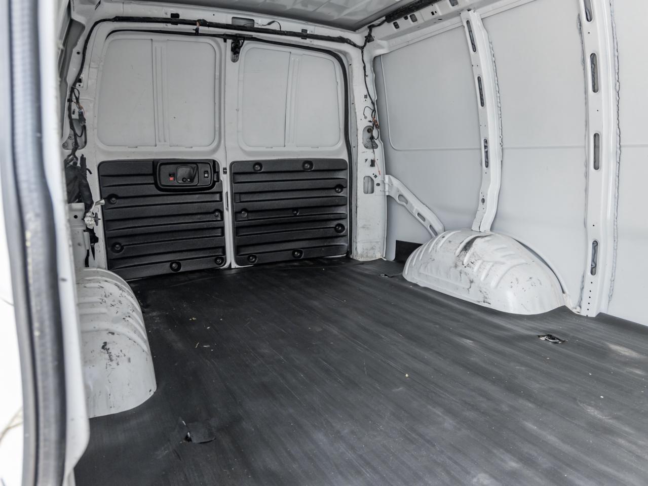 2020 Chevrolet Express RWD 2500 155  !! NO ACCIDENT !! Photo