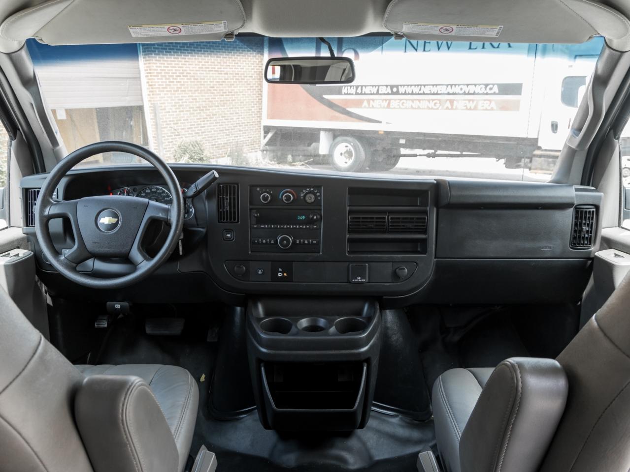 2020 Chevrolet Express RWD 2500 155  !! NO ACCIDENT !! Photo