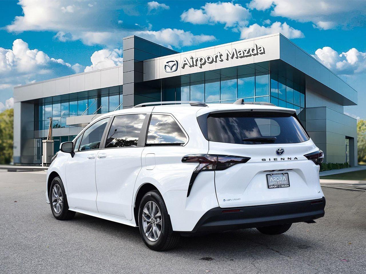 2025 Toyota Sienna LE Finance Discount $1500 Applied Photo3