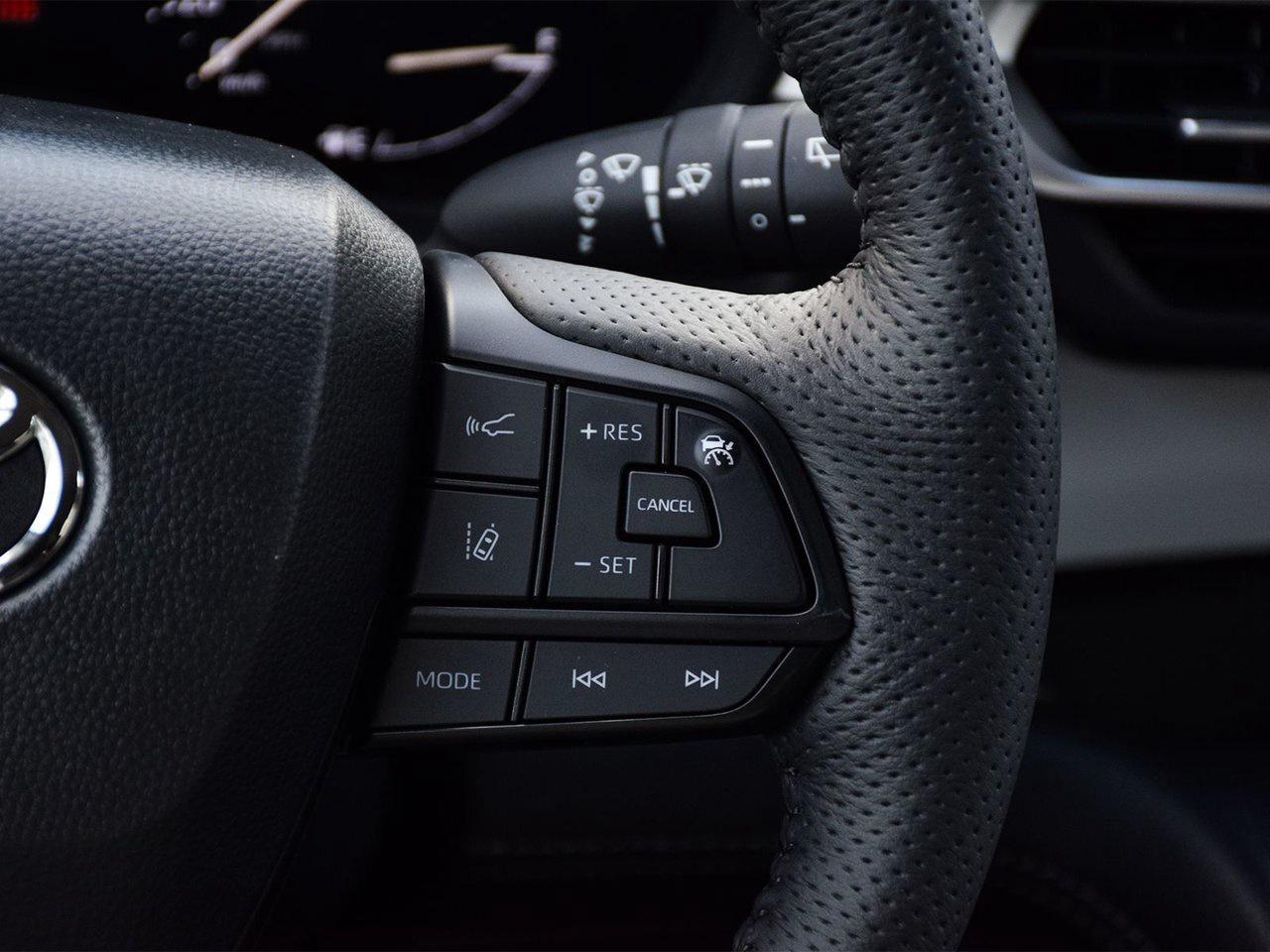 2025 Toyota Sienna LE Finance Discount $1500 Applied Photo