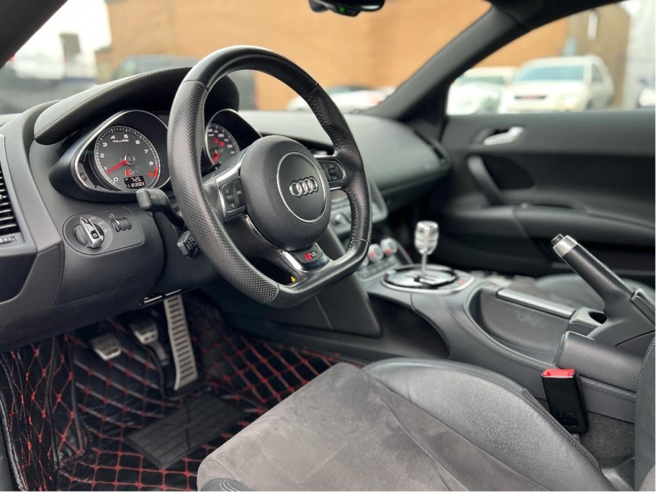 2015 Audi R8 Ultra Rare 6SpeedManual ServiceRecords Photo4