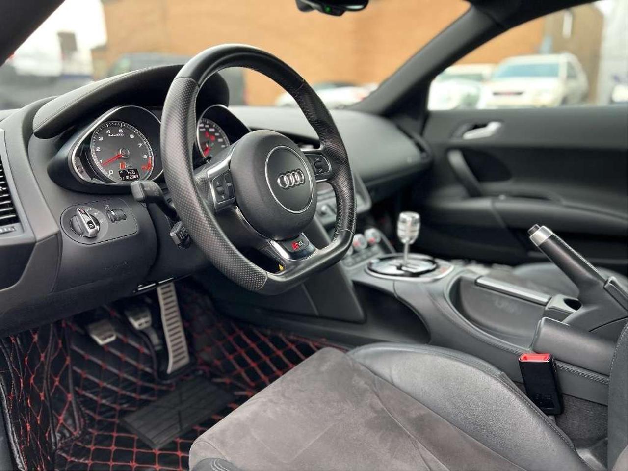 2015 Audi R8 Ultra Rare 6SpeedManual ServiceRecords Photo