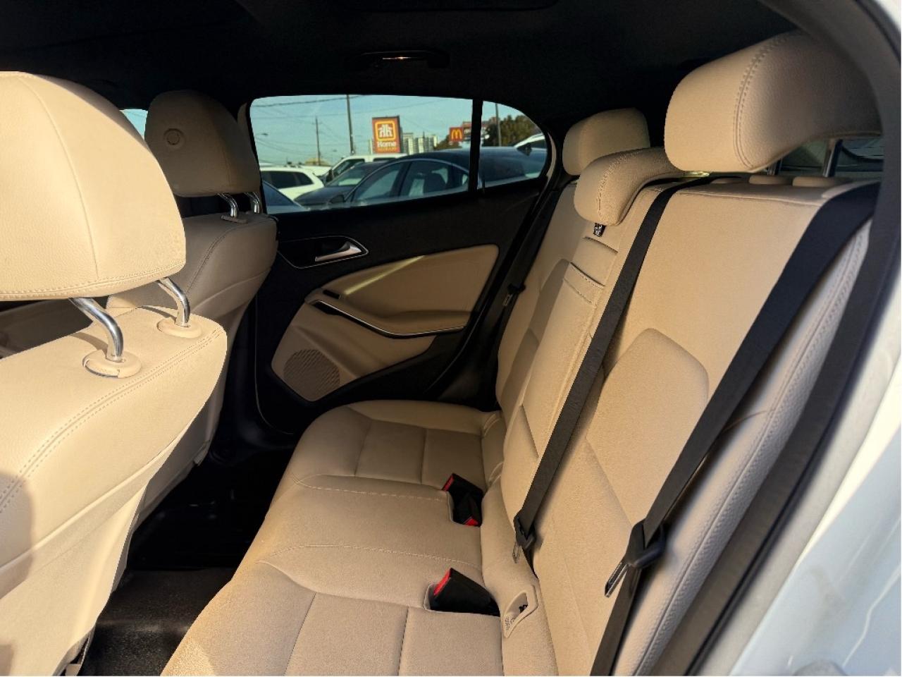 2017 Mercedes-Benz GLA GLA250 AMG Package LOW KMs FullyLoaded CleanCarfax Photo