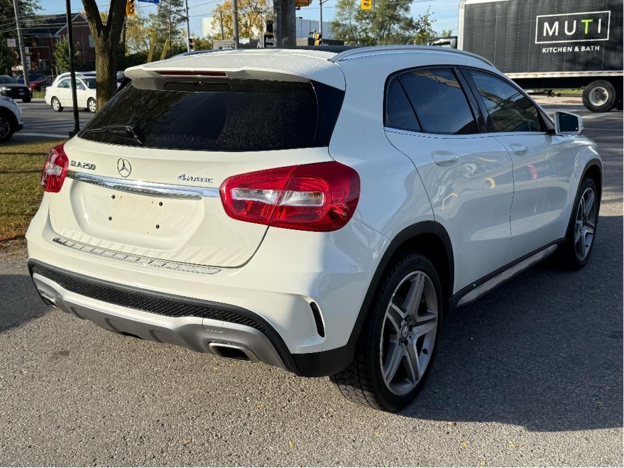 2017 Mercedes-Benz GLA GLA250 AMG Package LOW KMs FullyLoaded CleanCarfax Photo2