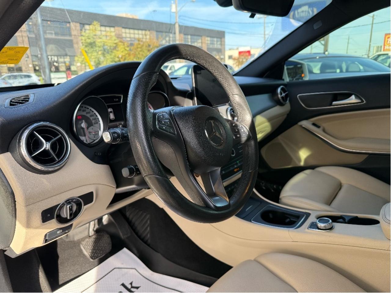 2017 Mercedes-Benz GLA GLA250 AMG Package LOW KMs FullyLoaded CleanCarfax Photo