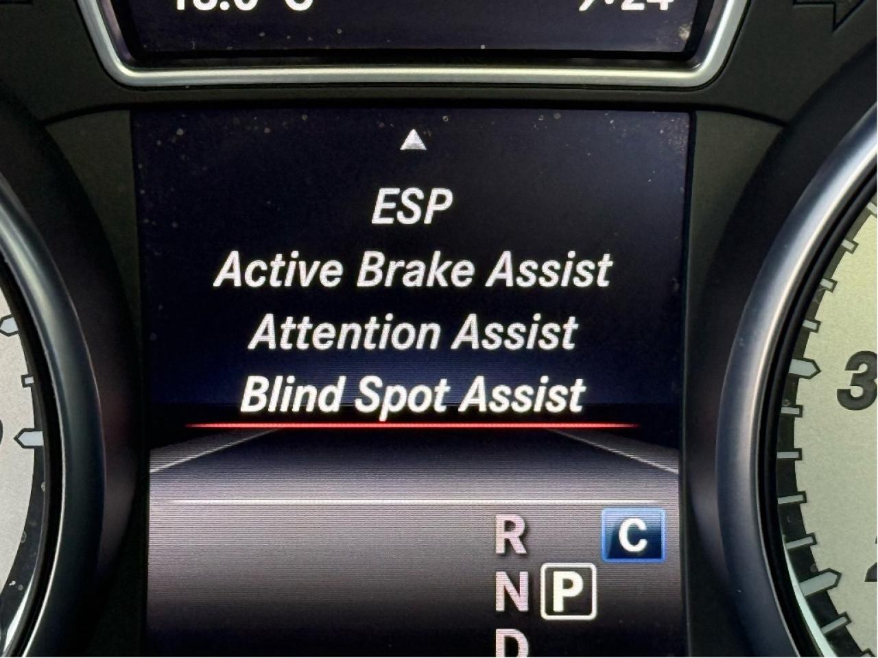 2017 Mercedes-Benz GLA GLA250 AMG Package LOW KMs FullyLoaded CleanCarfax Photo