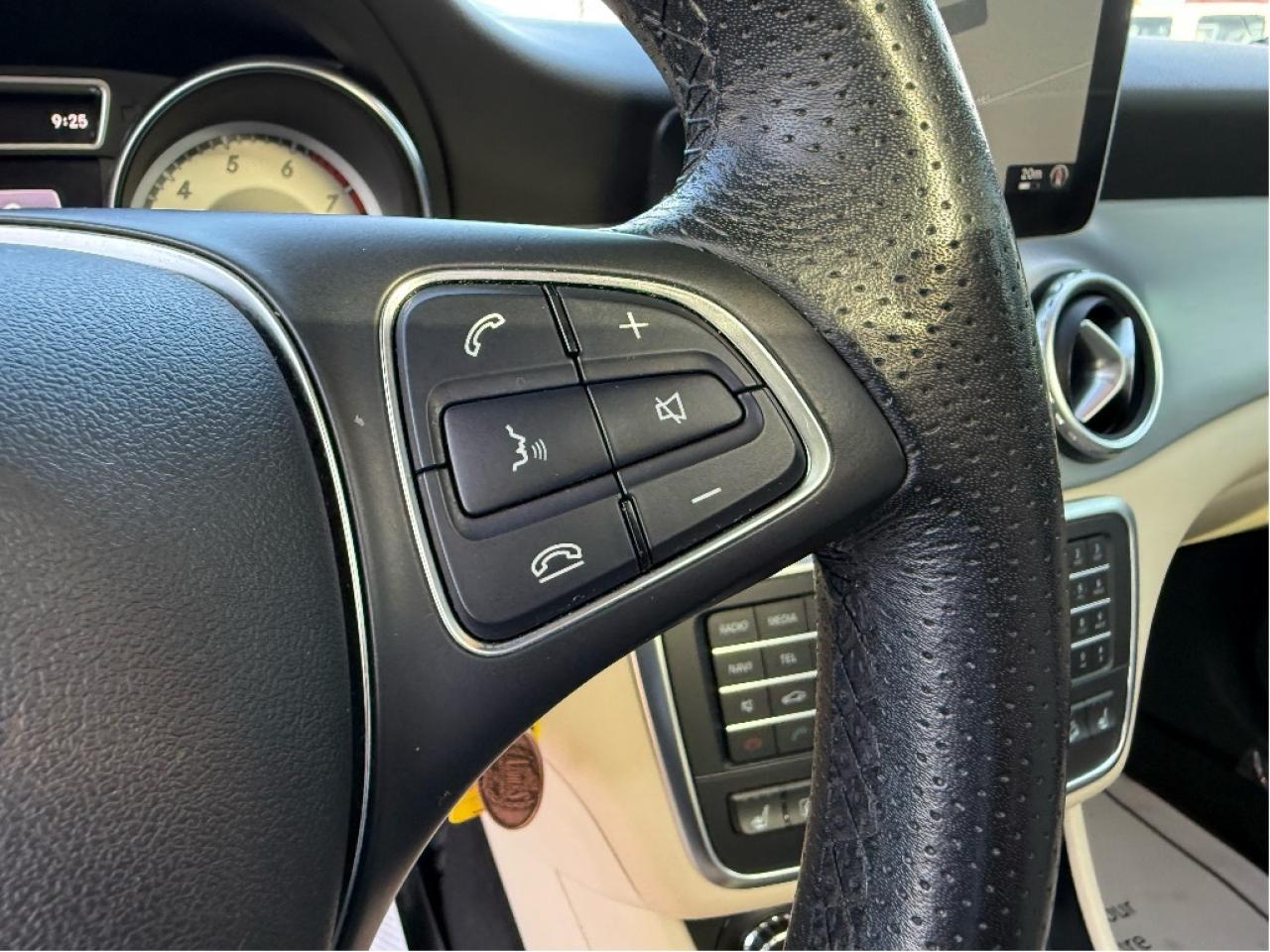 2017 Mercedes-Benz GLA GLA250 AMG Package LOW KMs FullyLoaded CleanCarfax Photo