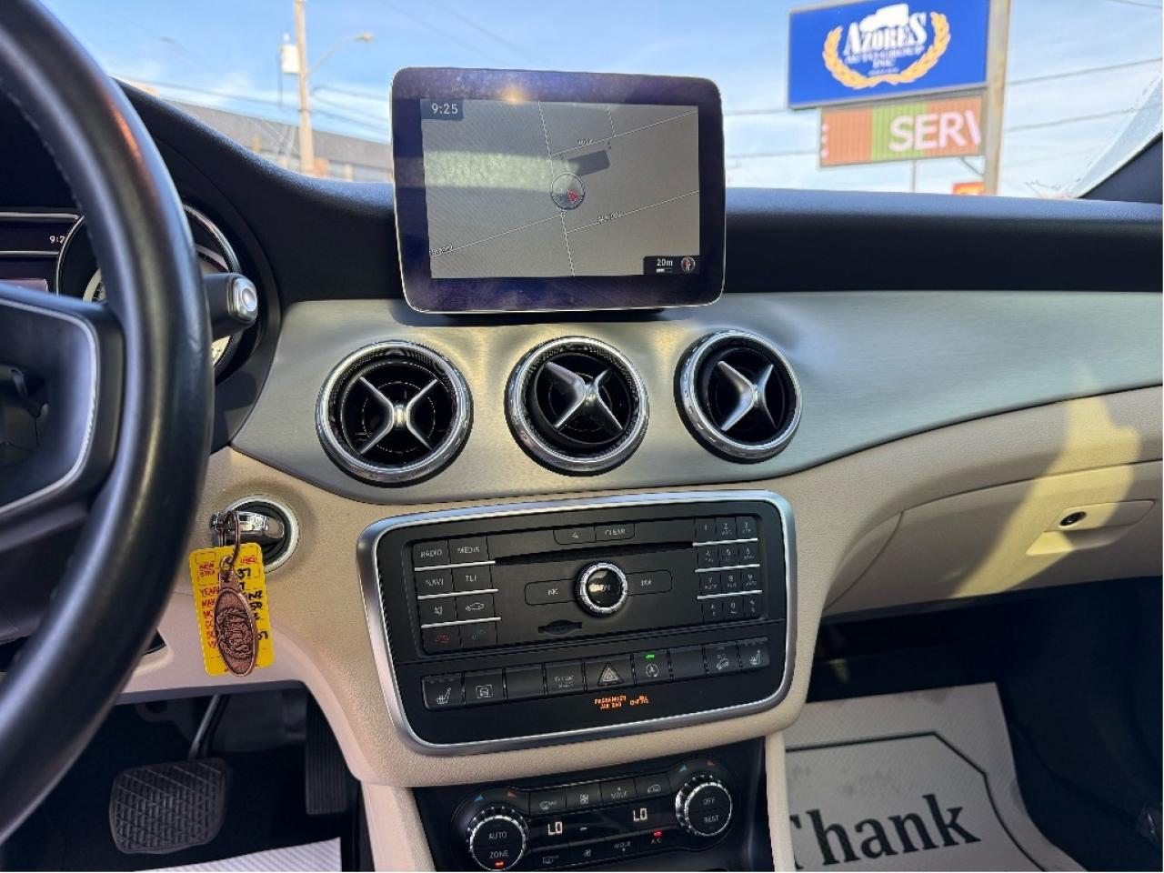 2017 Mercedes-Benz GLA GLA250 AMG Package LOW KMs FullyLoaded CleanCarfax Photo