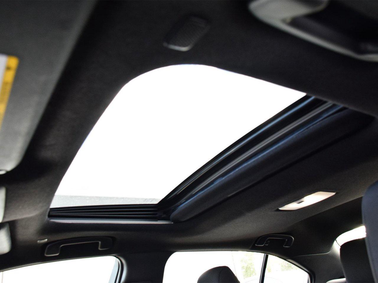 2025 Toyota Corolla Hybrid SE Finance Discount $1500 Applied Photo