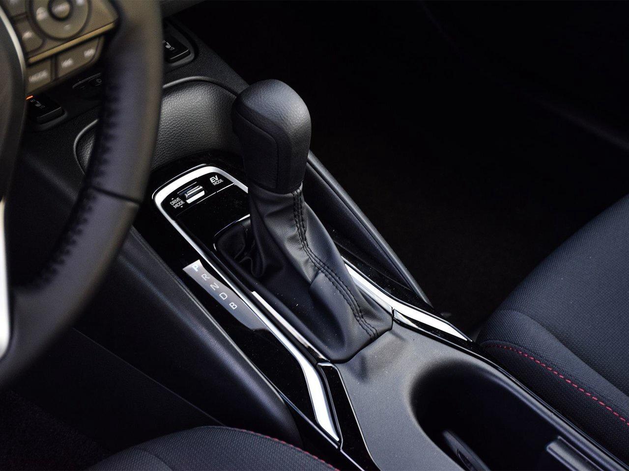 2025 Toyota Corolla Hybrid SE Finance Discount $1500 Applied Photo