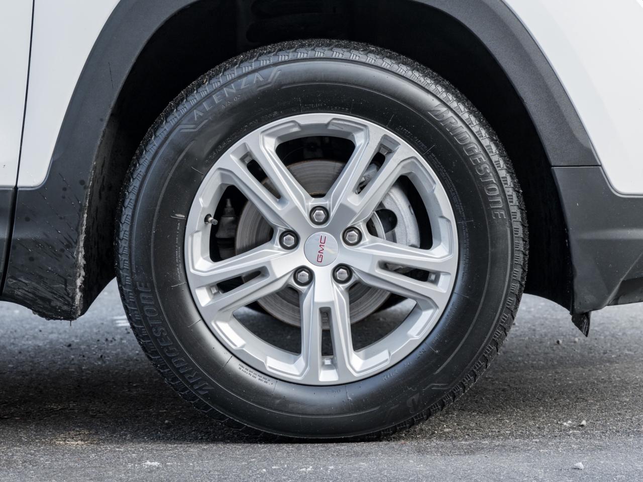 2023 GMC Terrain AWD SLE, Camera, NO ACCIDENT Photo