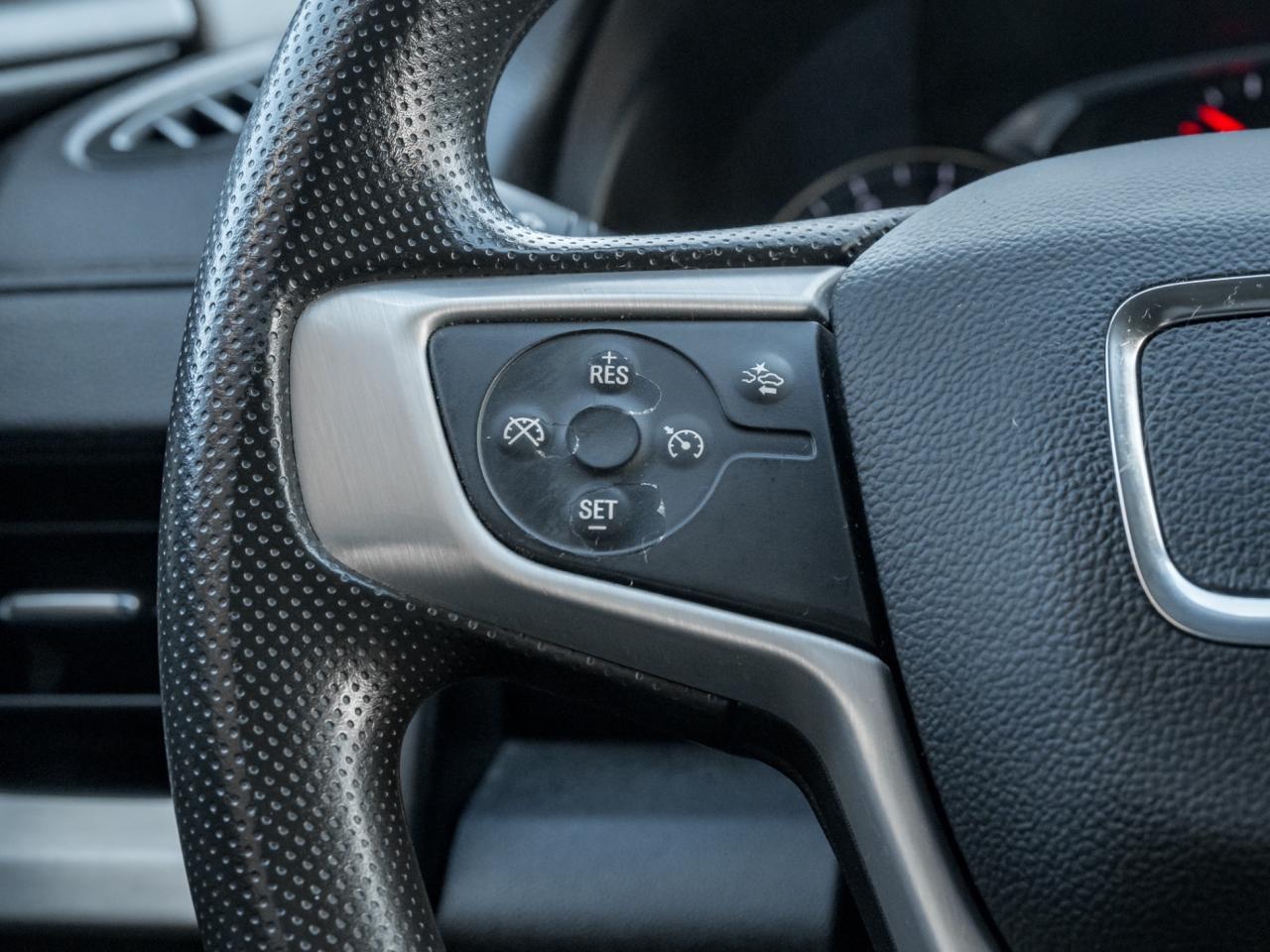 2023 GMC Terrain AWD SLE, Camera, NO ACCIDENT Photo