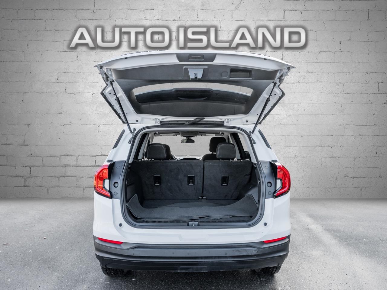 2023 GMC Terrain AWD SLE, Camera, NO ACCIDENT Photo