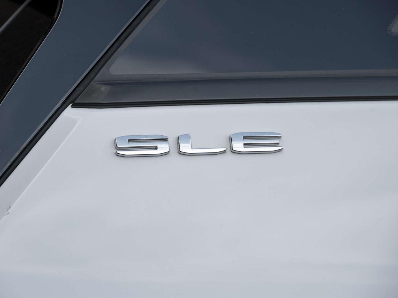 2023 GMC Terrain AWD SLE, Camera, NO ACCIDENT Photo