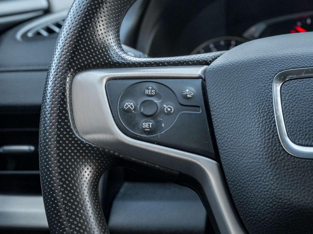 2023 GMC Terrain AWD SLE, Camera, NO ACCIDENT Photo
