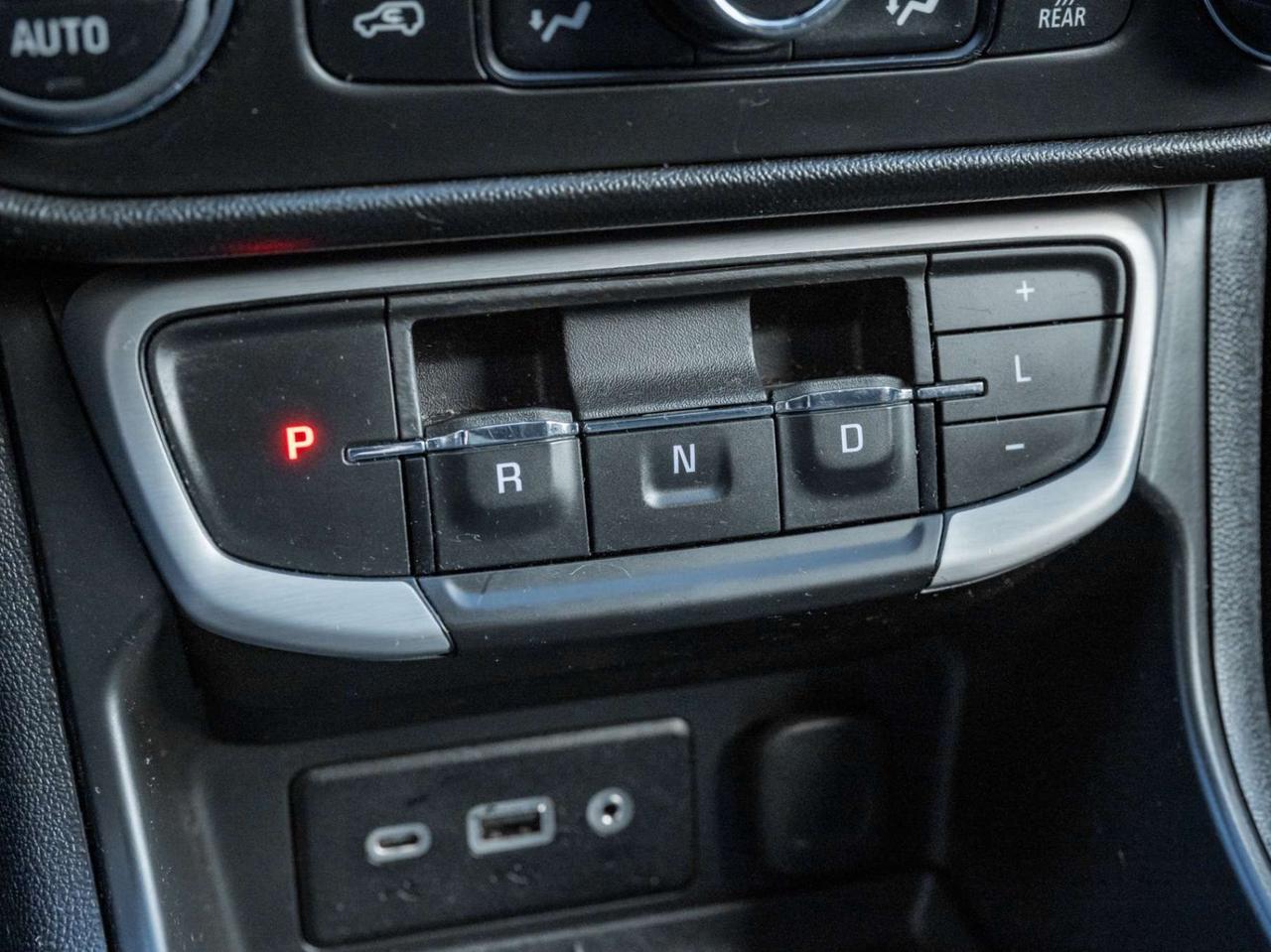 2023 GMC Terrain AWD SLE, Camera, NO ACCIDENT Photo