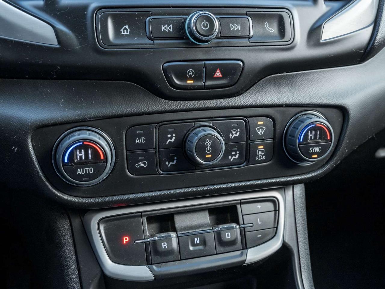 2023 GMC Terrain AWD SLE, Camera, NO ACCIDENT Photo