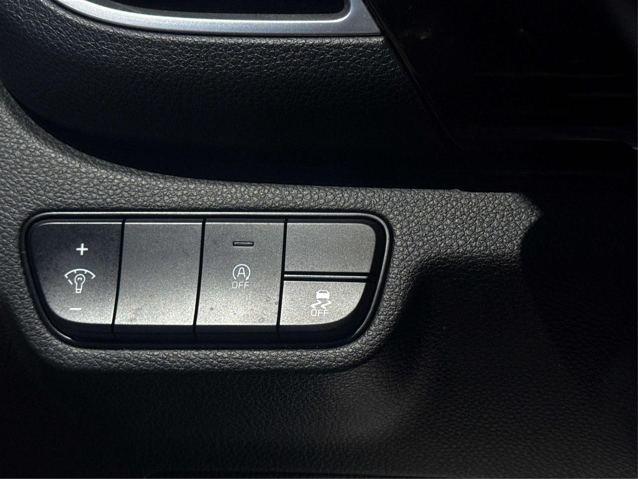 2024 Kia Seltos AWD SUNROOF HEATED SEATS! WE FINANCE ALL CREDIT Photo