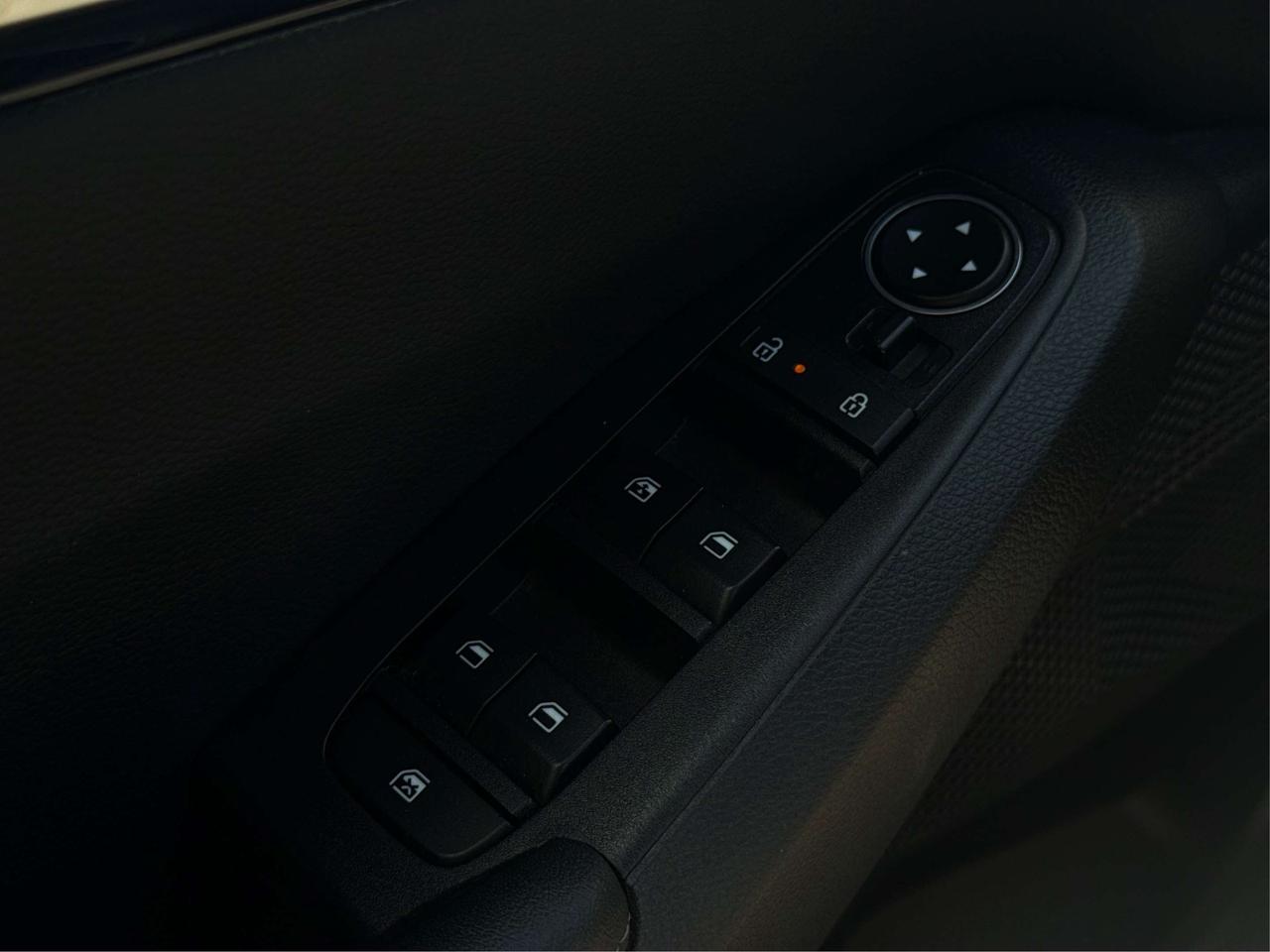 2024 Kia Seltos AWD SUNROOF HEATED SEATS! WE FINANCE ALL CREDIT Photo