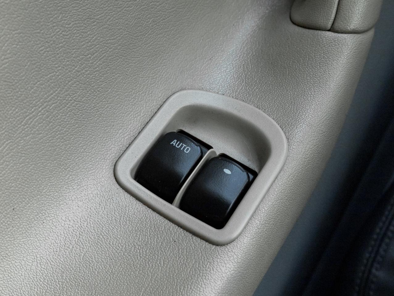 2006 Pontiac Solstice 2DR CONVERTIBLE CPE Photo