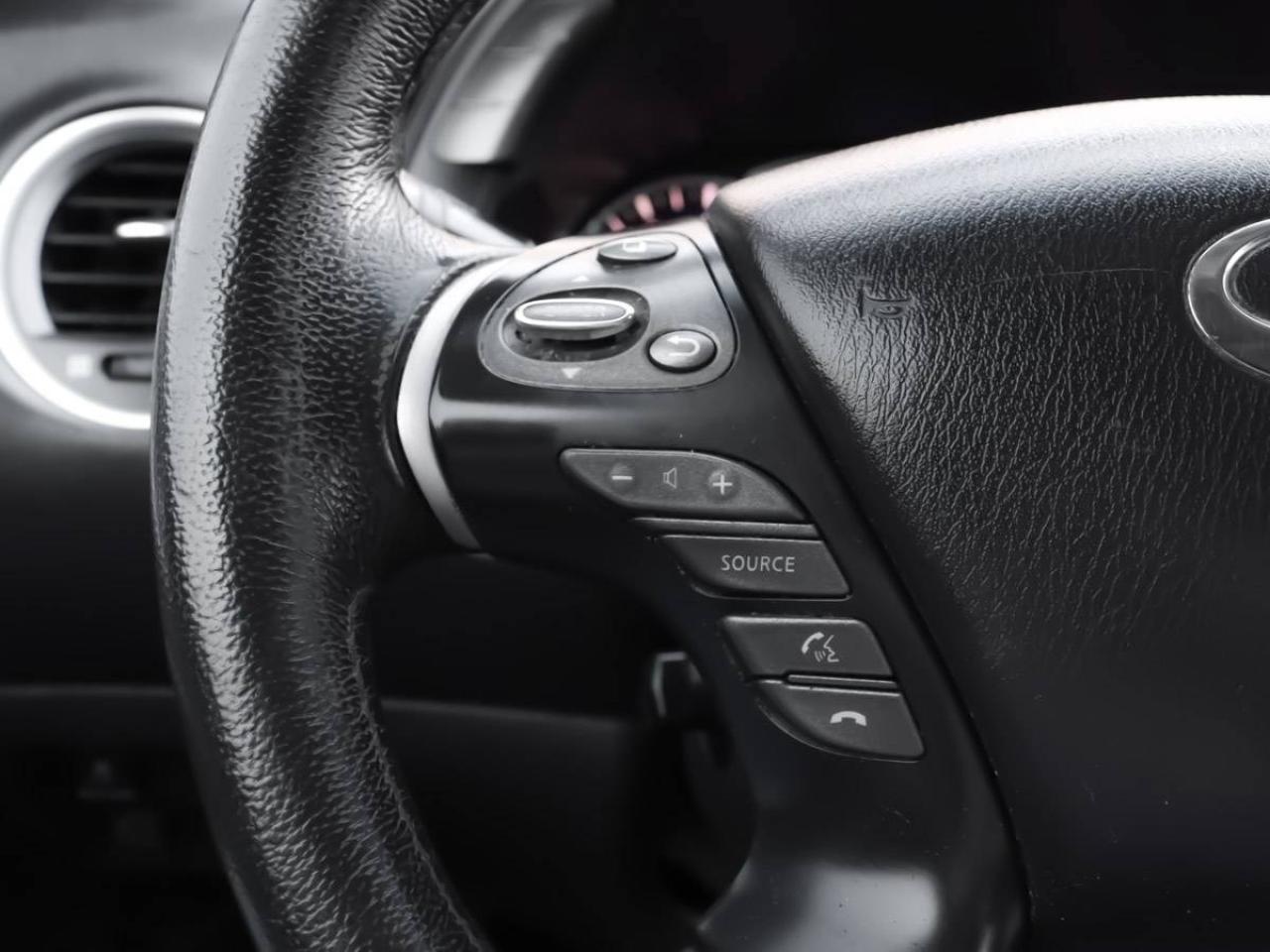 2013 Infiniti JX35 AWD 7 Passenger Photo