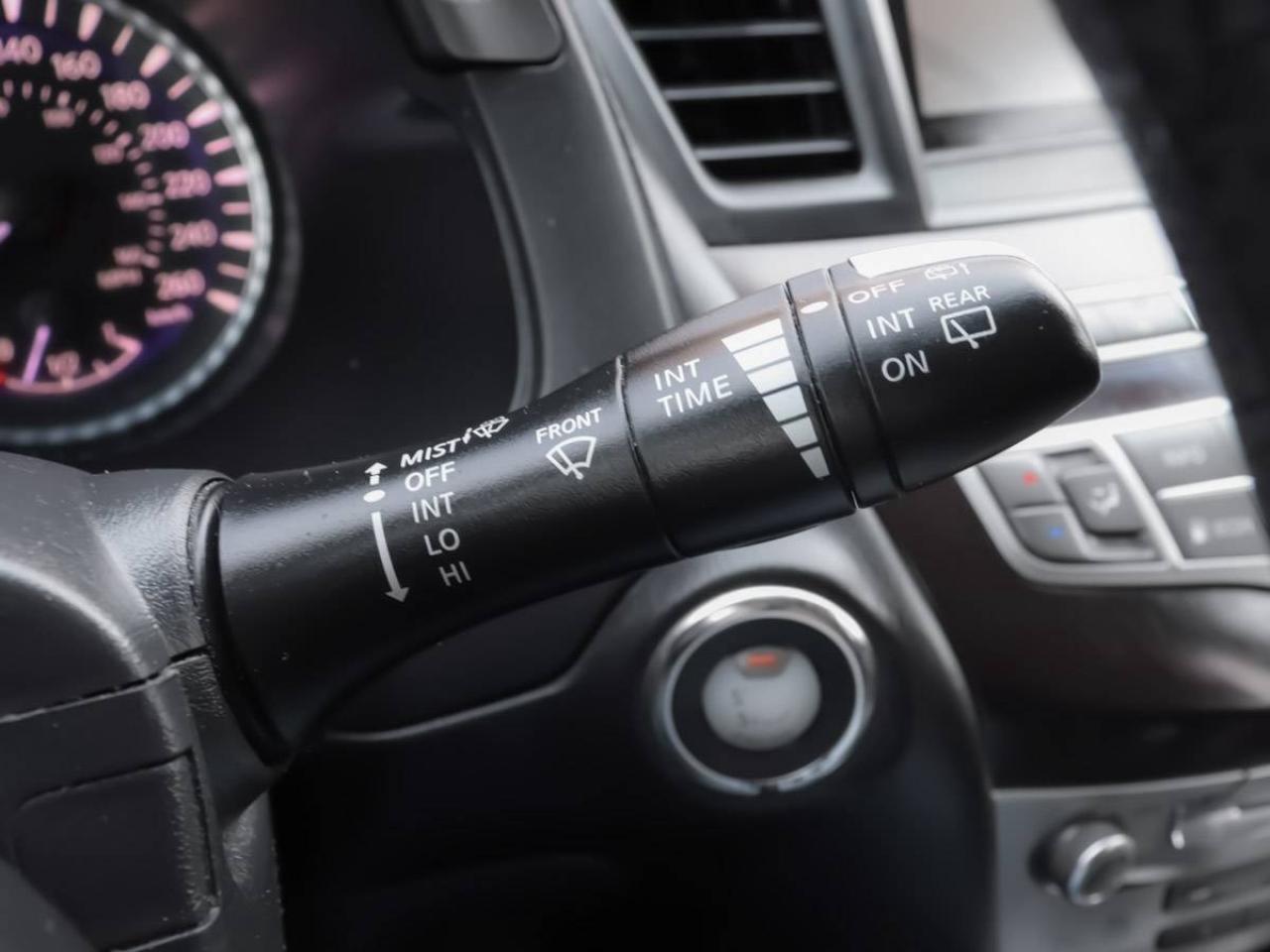 2013 Infiniti JX35 AWD 7 Passenger Photo