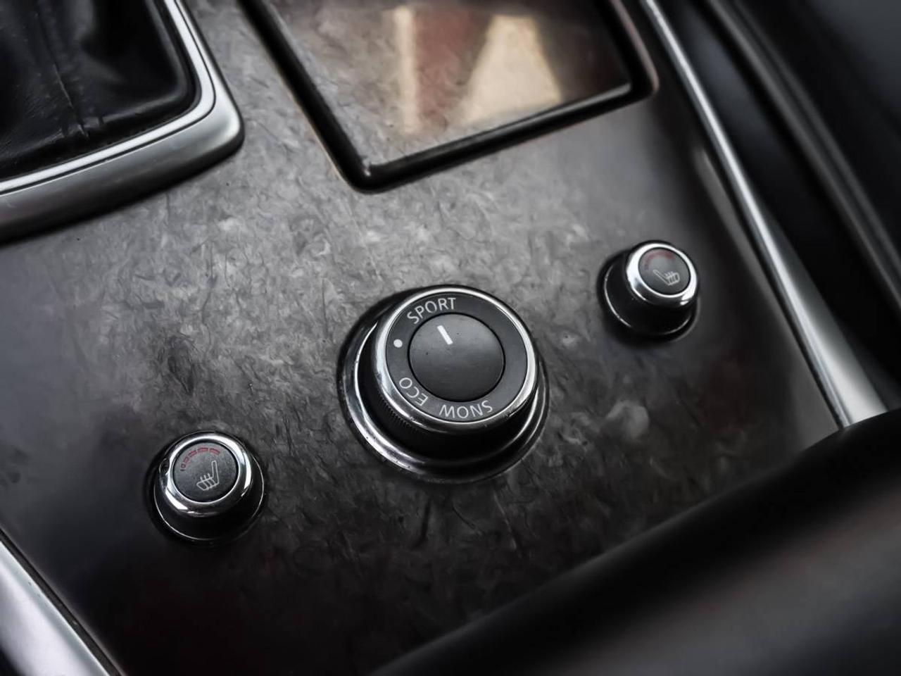 2013 Infiniti JX35 AWD 7 Passenger Photo