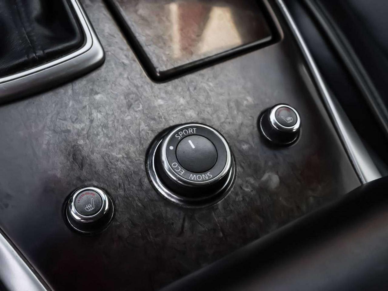 2013 Infiniti JX35 AWD 7 Passenger Photo