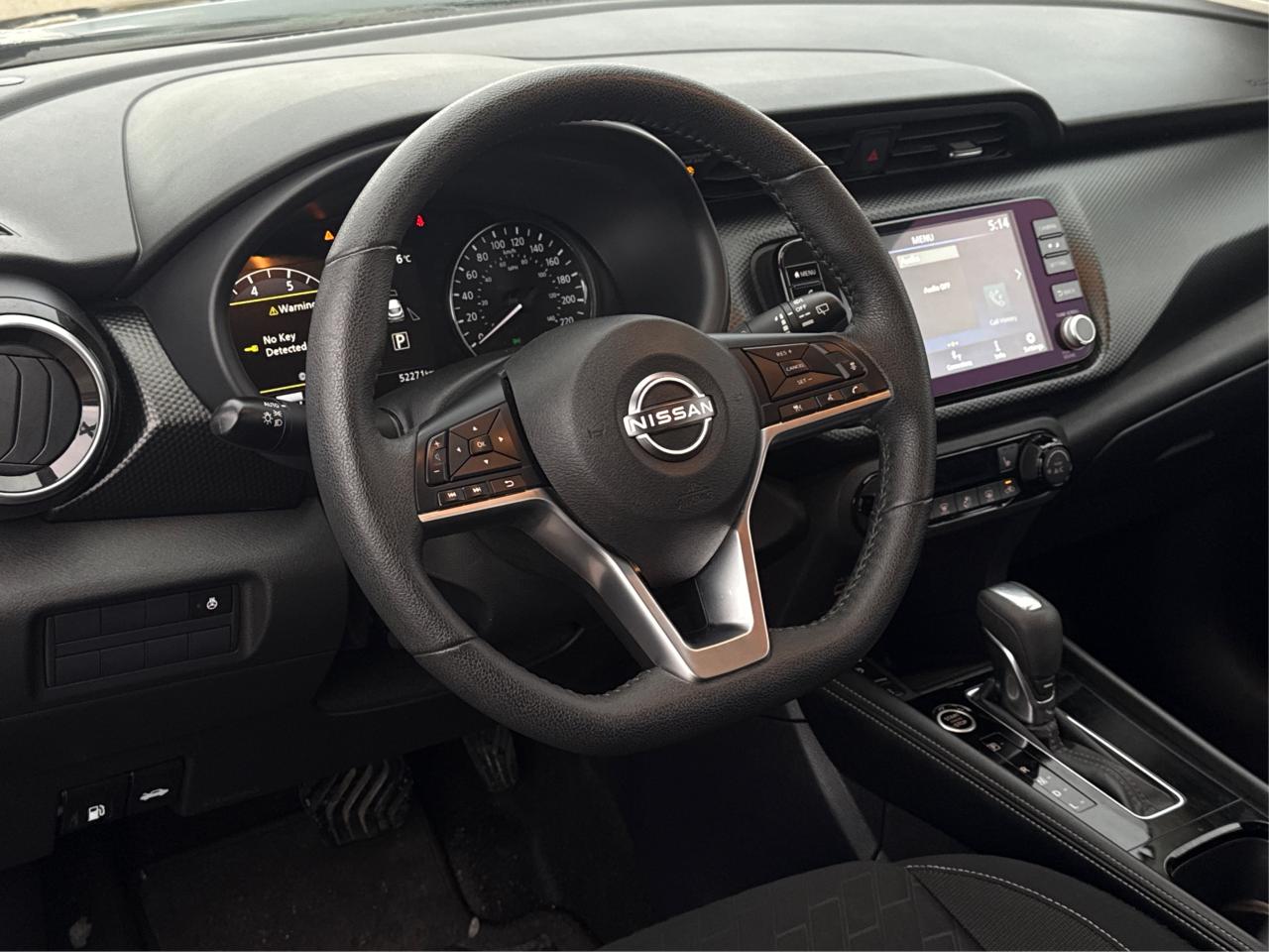 2024 Nissan Kicks FWD HEATED SEATS REMOTE START WE FINANCE ALL CREDT Photo