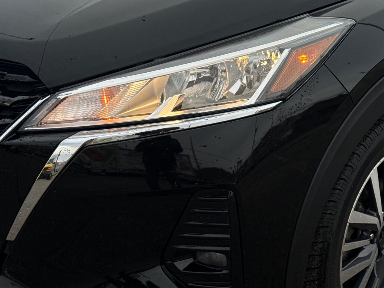 2024 Nissan Kicks FWD HEATED SEATS REMOTE START WE FINANCE ALL CREDT Photo