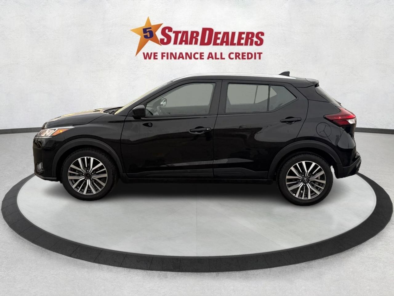 2024 Nissan Kicks FWD HEATED SEATS REMOTE START WE FINANCE ALL CREDT Photo3