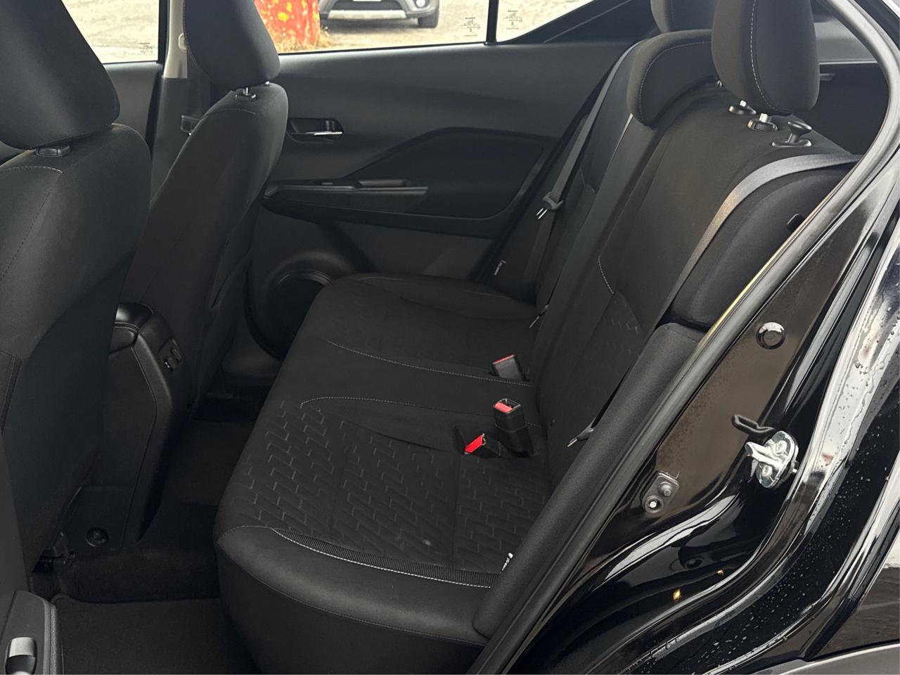 2024 Nissan Kicks FWD HEATED SEATS REMOTE START WE FINANCE ALL CREDT Photo