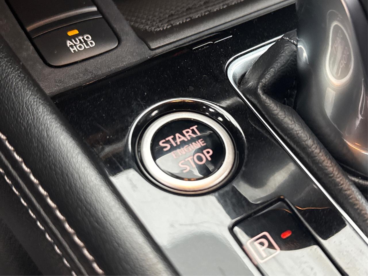 2024 Nissan Kicks FWD HEATED SEATS REMOTE START WE FINANCE ALL CREDT Photo