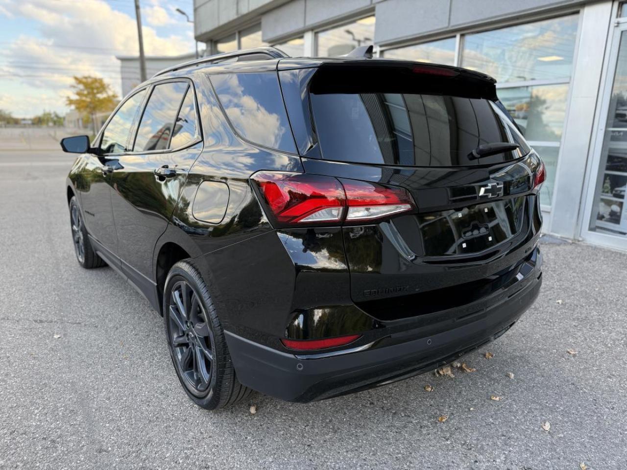 2024 Chevrolet Equinox AWD RS Photo3