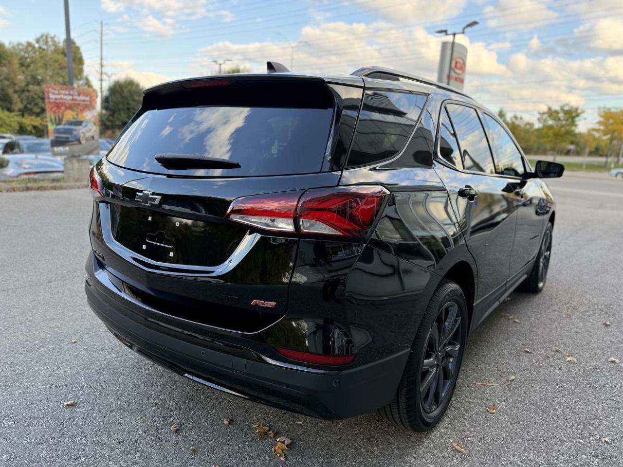 2024 Chevrolet Equinox AWD RS Photo4