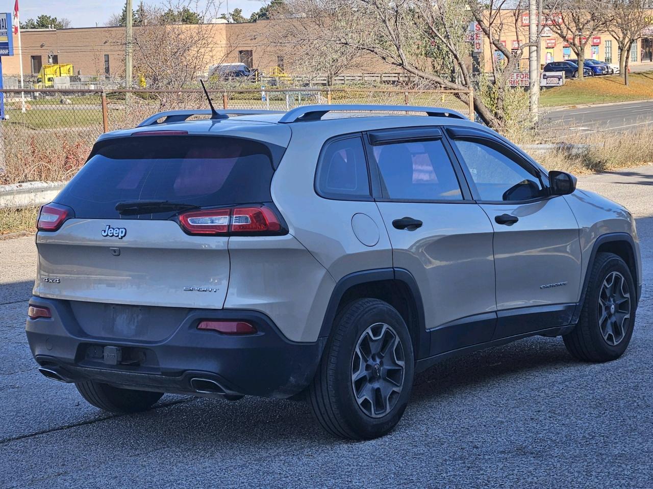 2015 Jeep Cherokee 4WD Sport, Camera, NO ACCIDENT Photo