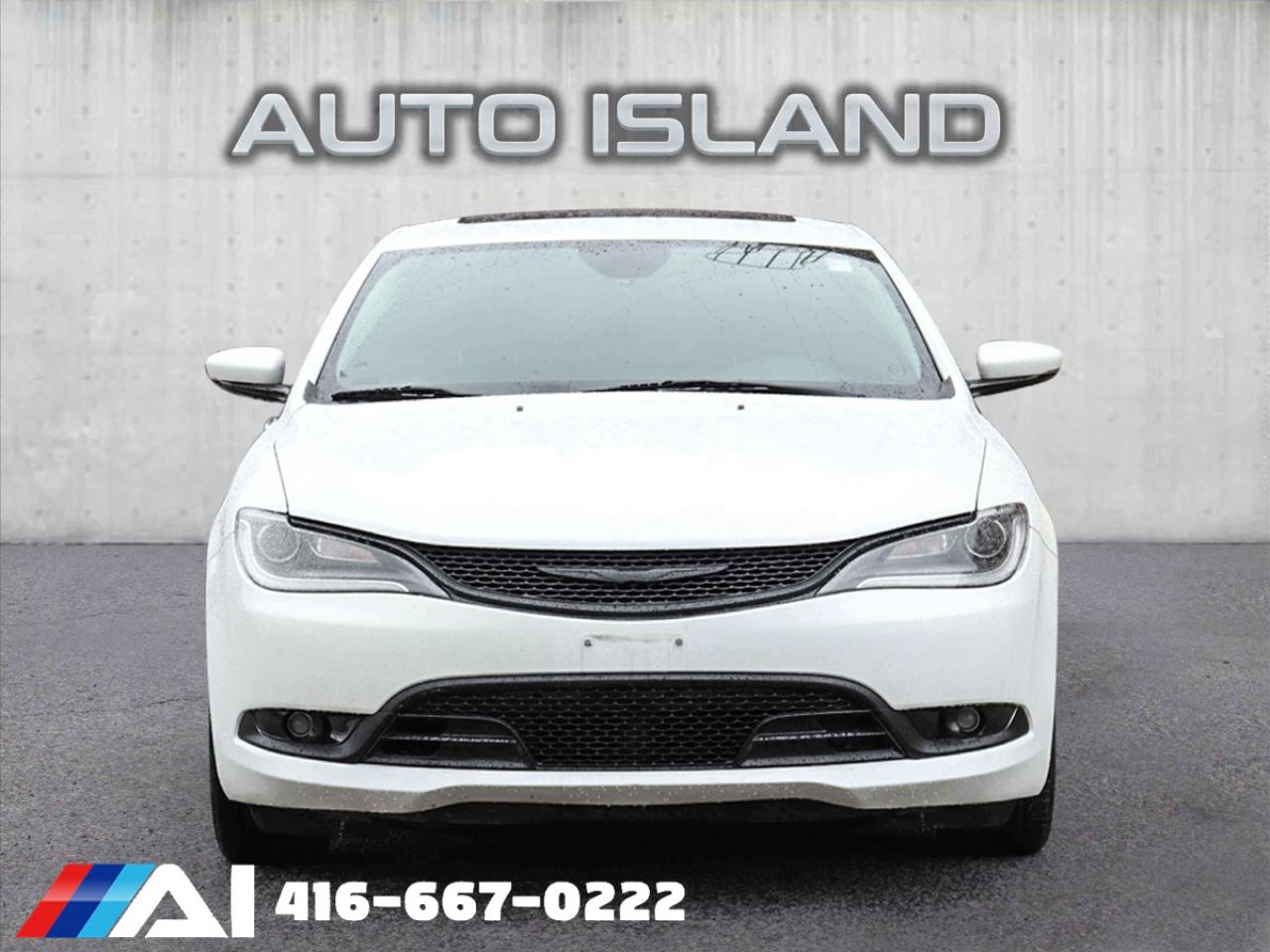 2016 Chrysler 200 Navigation, Camera, Leather, Sunroof Photo