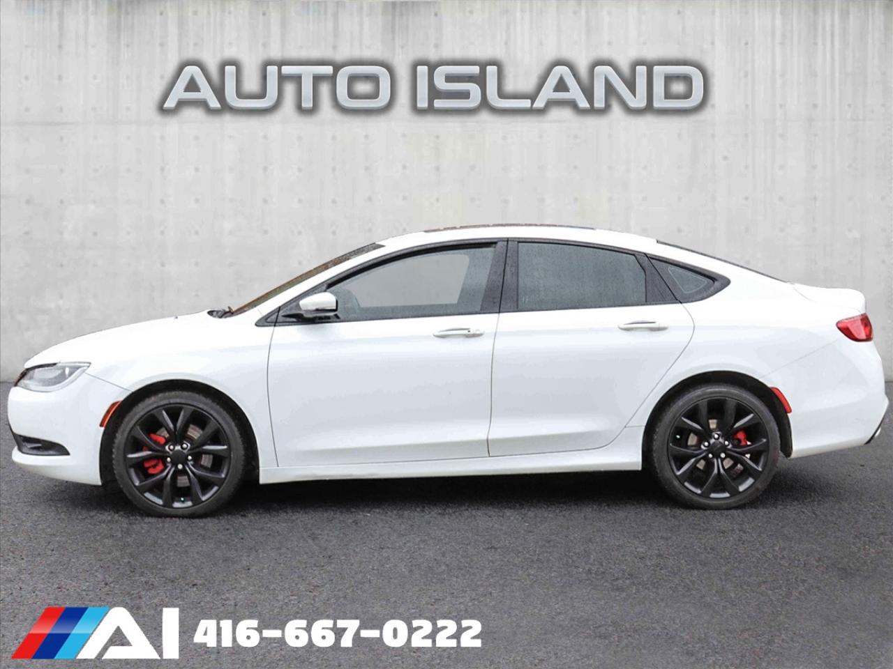 2016 Chrysler 200 Navigation, Camera, Leather, Sunroof Photo