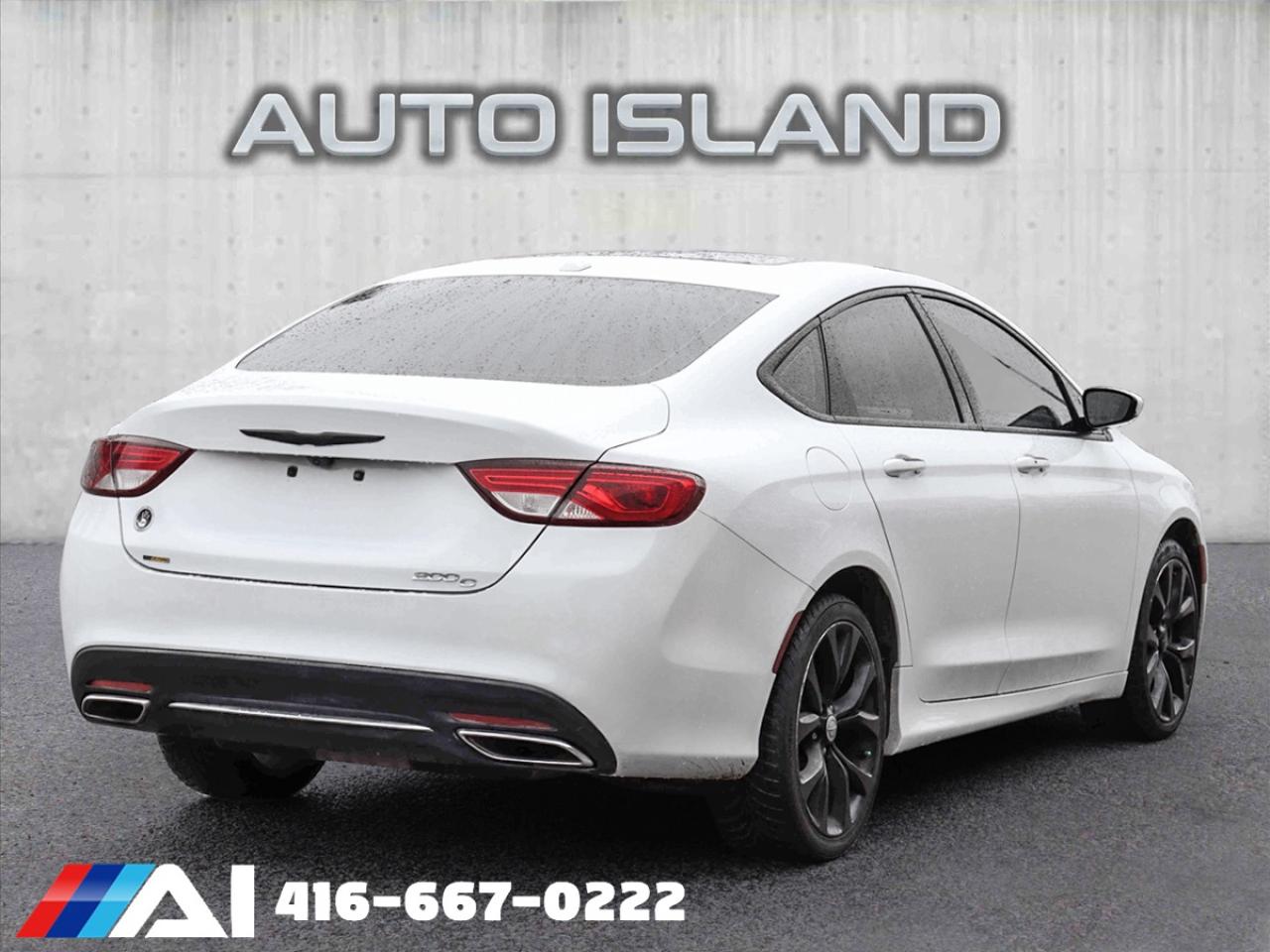 2016 Chrysler 200 Navigation, Camera, Leather, Sunroof Photo