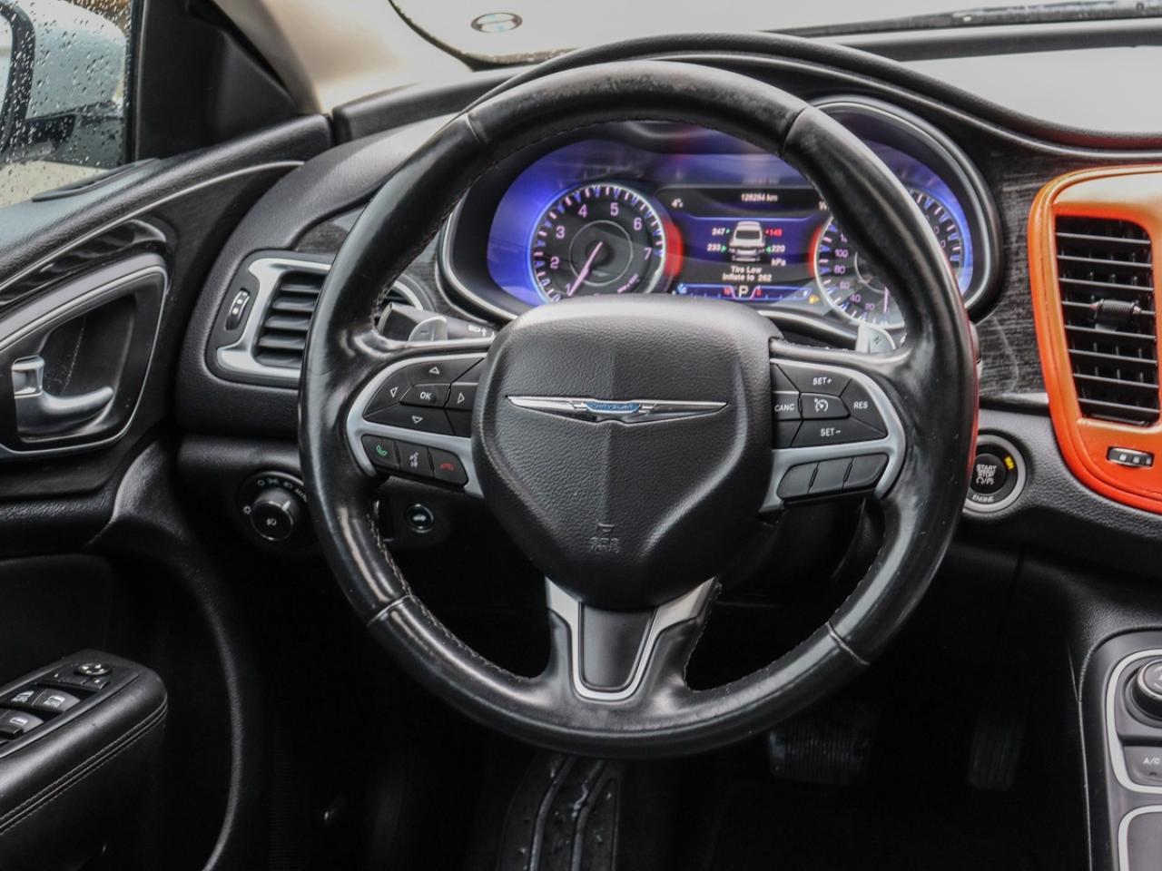 2016 Chrysler 200 Navigation, Camera, Leather, Sunroof Photo