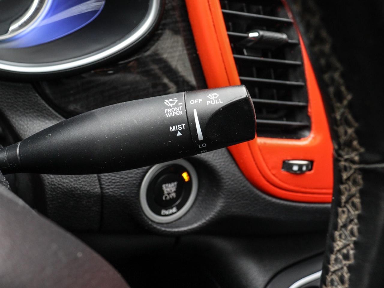 2016 Chrysler 200 Navigation, Camera, Leather, Sunroof Photo