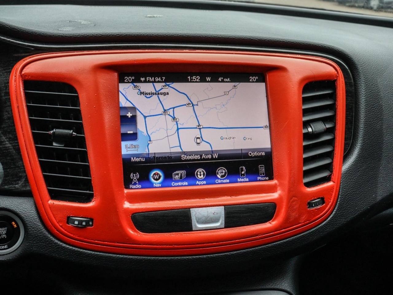 2016 Chrysler 200 Navigation, Camera, Leather, Sunroof Photo