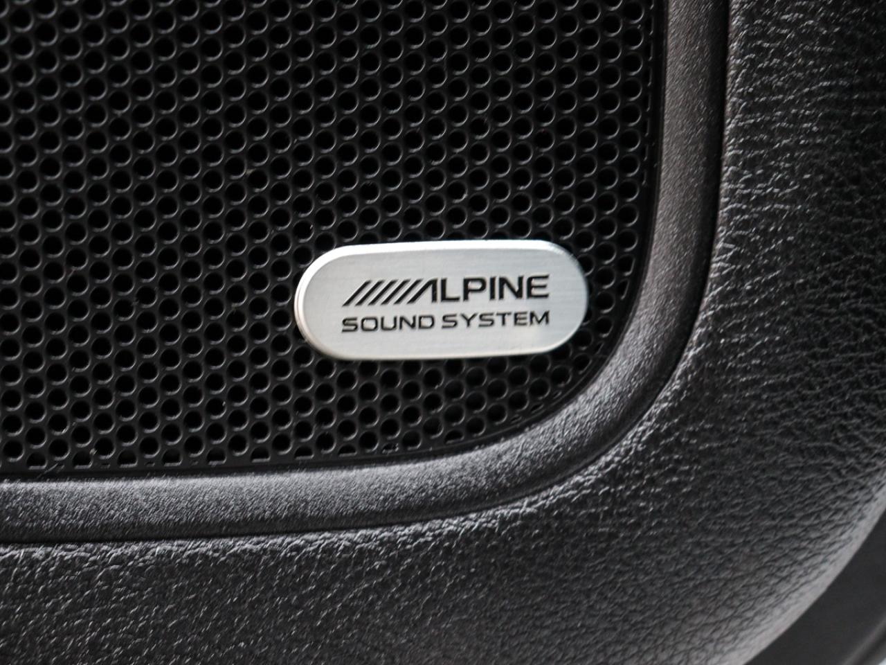 2016 Chrysler 200 Navigation, Camera, Leather, Sunroof Photo