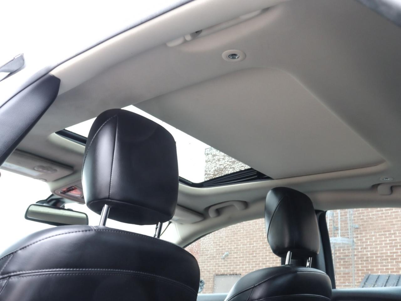 2016 Chrysler 200 Navigation, Camera, Leather, Sunroof Photo