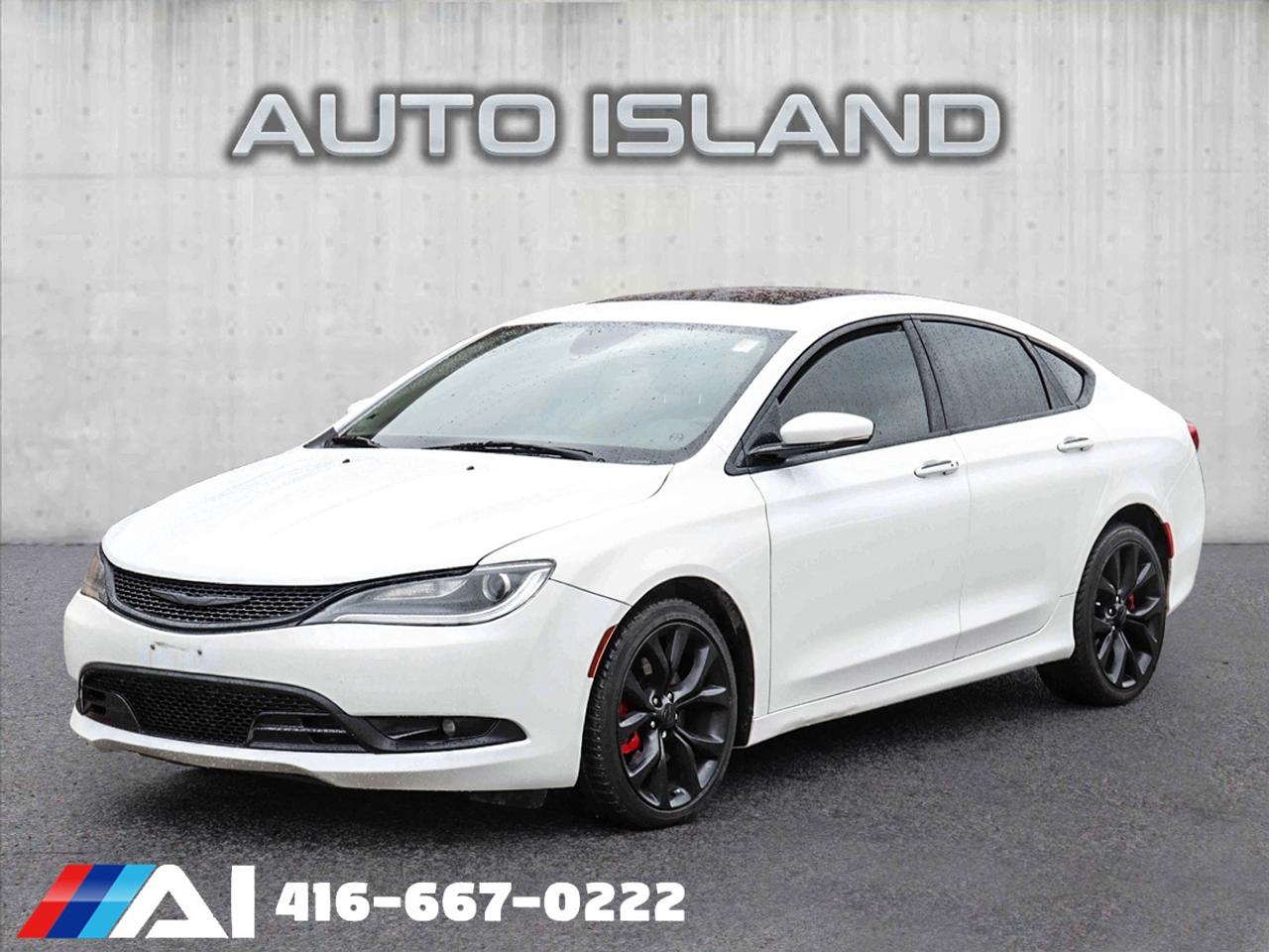 2016 Chrysler 200 Navigation, Camera, Leather, Sunroof Photo