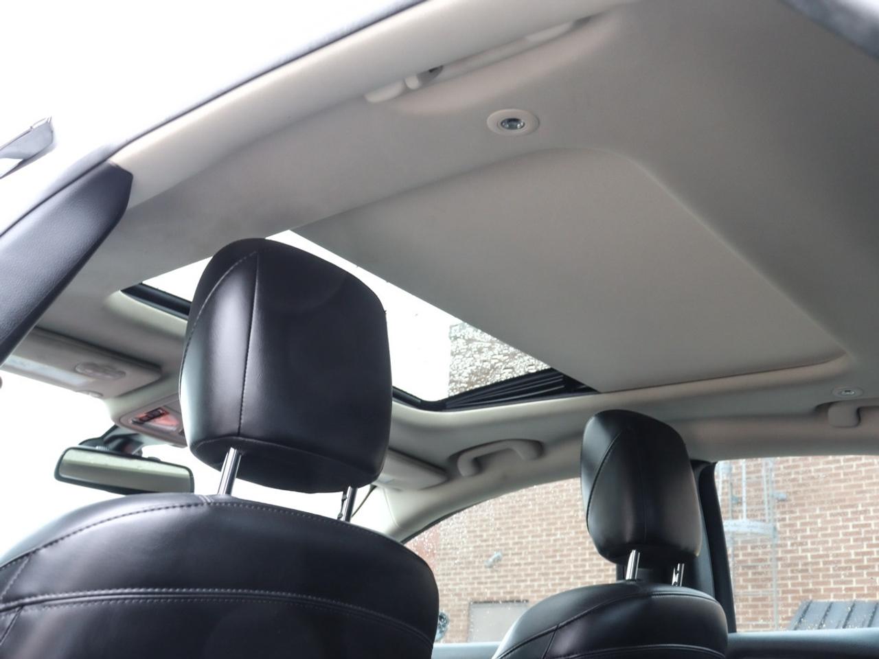 2016 Chrysler 200 Navigation, Camera, Leather, Sunroof Photo