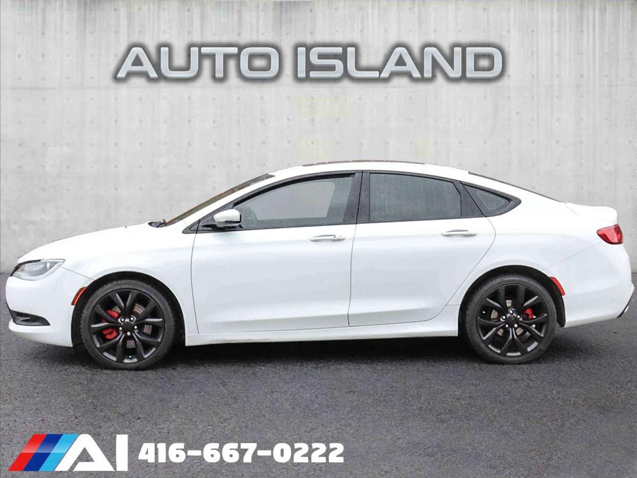 2016 Chrysler 200 Navigation, Camera, Leather, Sunroof Photo3